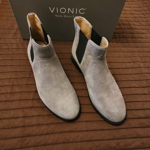 Vionic suede upper boots sz 8
